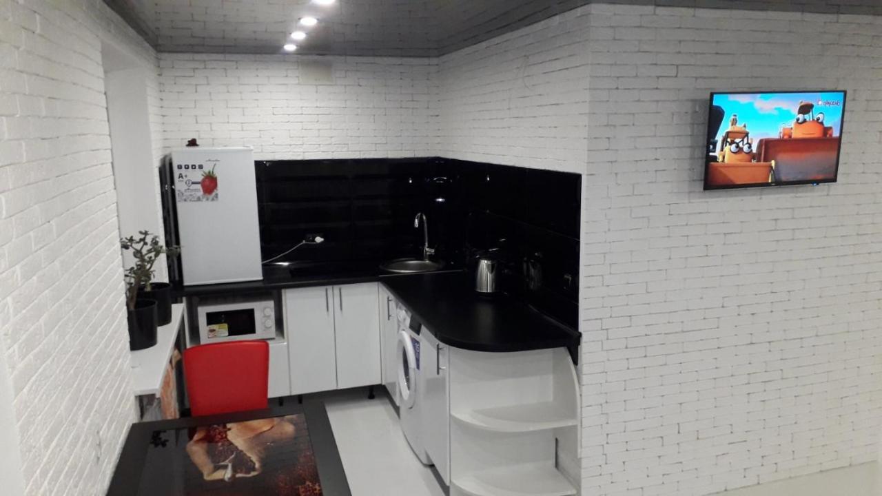Квартира с видом на город и р. Днепр Каменское Экстерьер фото